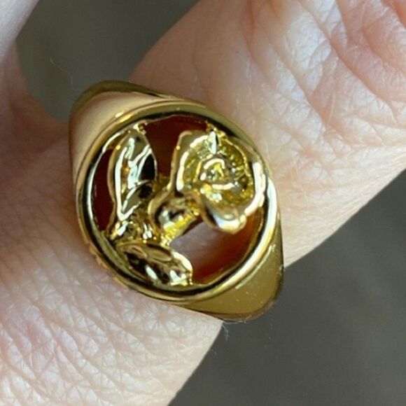 NWOT Luv AJ Rosette Signet Ring in Gold Plated Brass - Picture 3 of 3